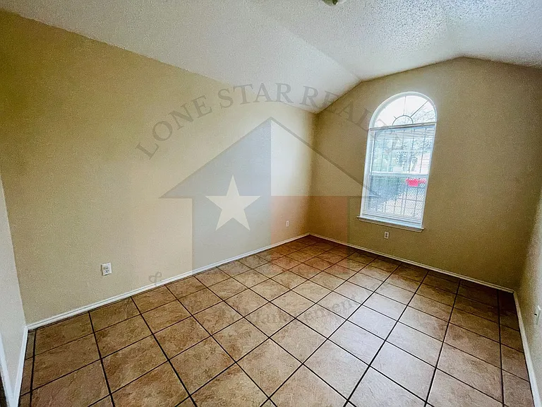 5006 Rockdale Dr — Photo 14