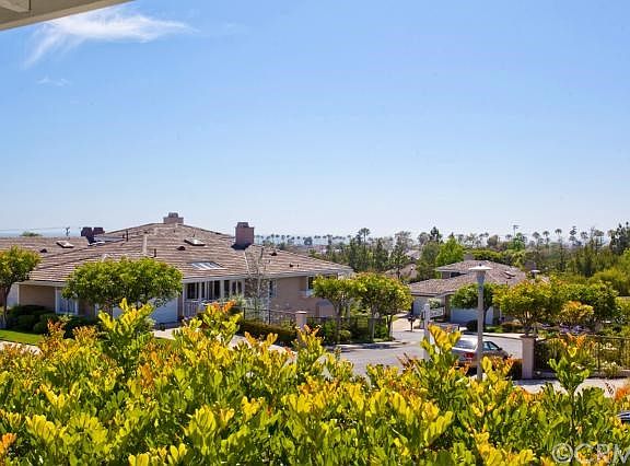 4th image of 916 Gardenia Way