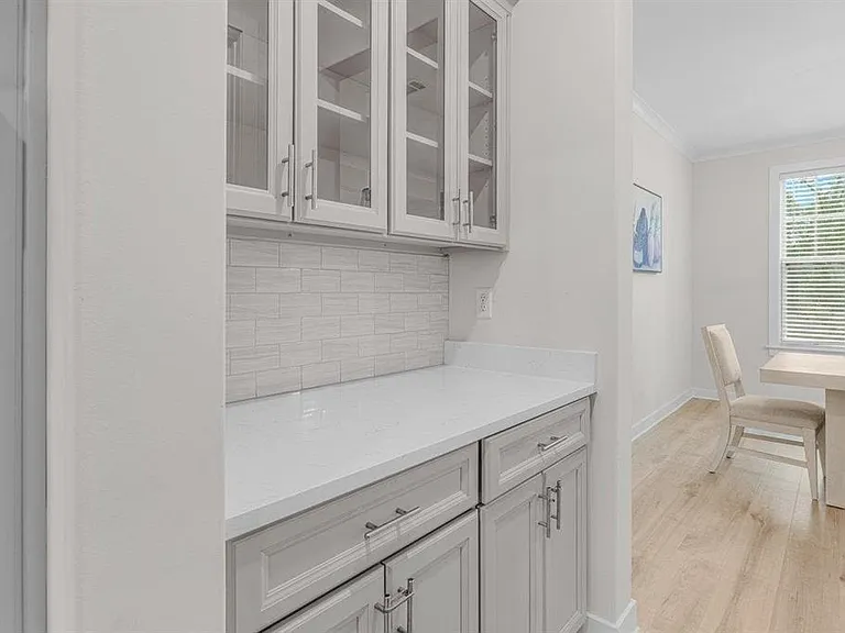 609 Yvonne Bend Dr — Photo 6
