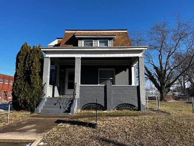 1st image of 903 Wayne St