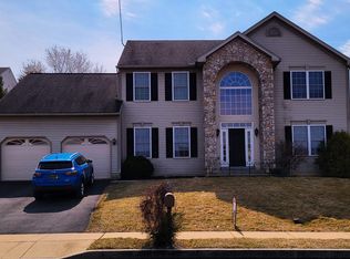 3310 Pequot Dr, Sinking Spring, PA 19608
