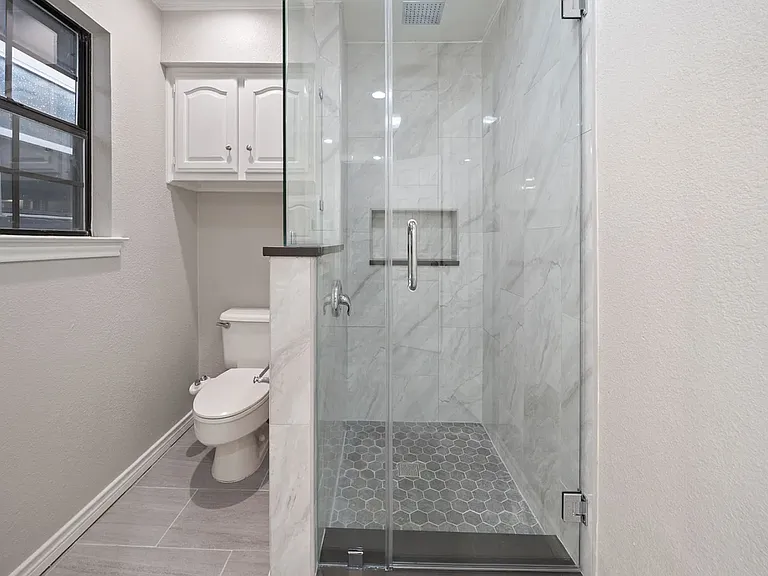 306 Westpark Dr N — Photo 13