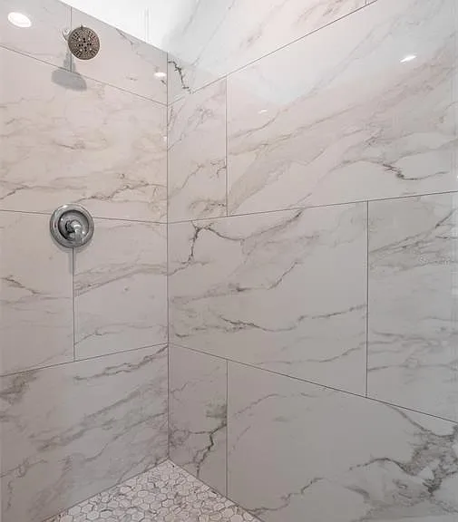 711 Bayshore Dr — Photo 29