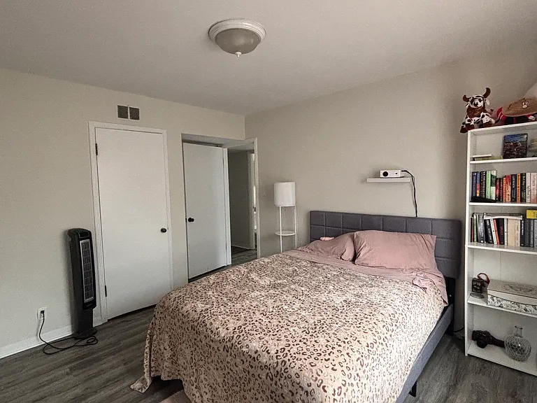 4204 N Olsen Ave #6 — Photo 8