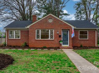 444 7th St SW, Hickory, NC 28602