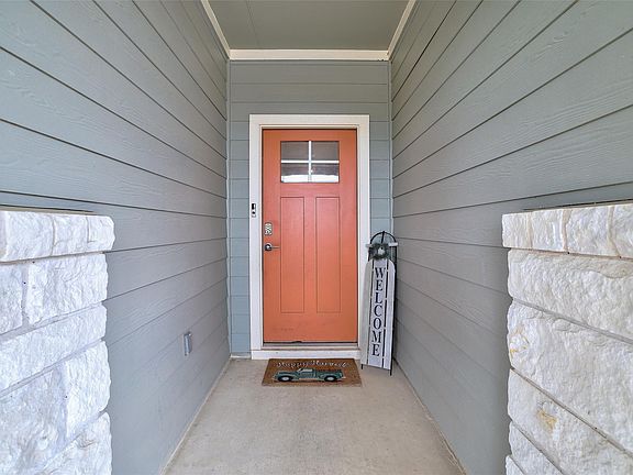 4th image of 213 Florenz Ln