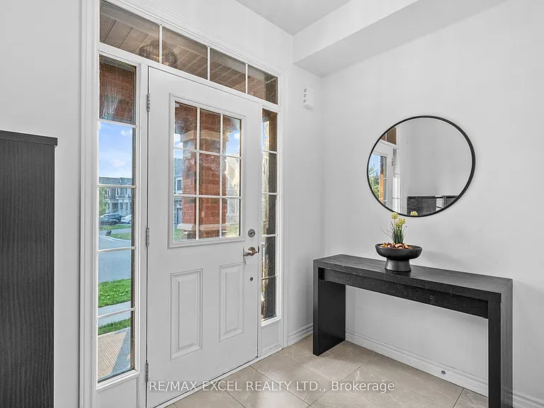 37 Macpherson St — Photo 8