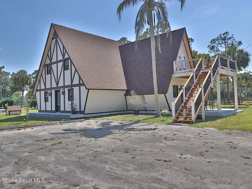 2440 Brandywine Ln