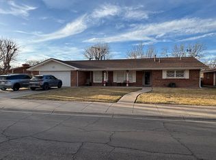 2202 Fulkerson Dr, Roswell, NM 88203