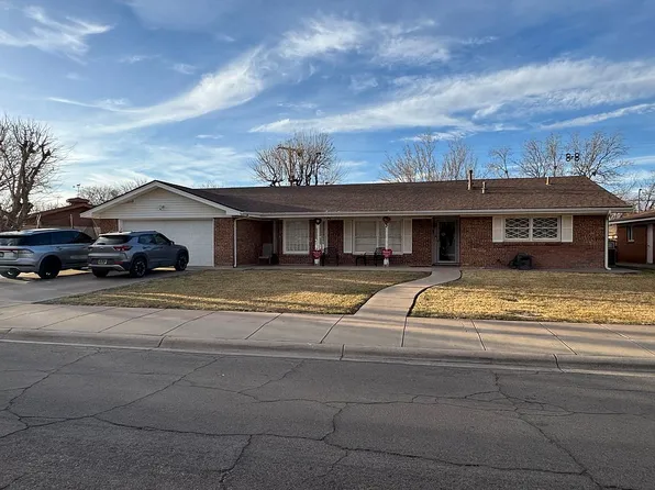 2202 Fulkerson Dr, Roswell, NM 88203