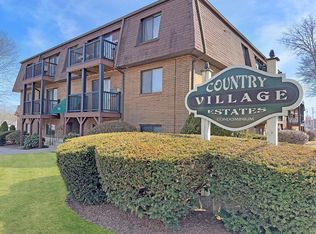 816 County St APT 19, Taunton, MA 02780