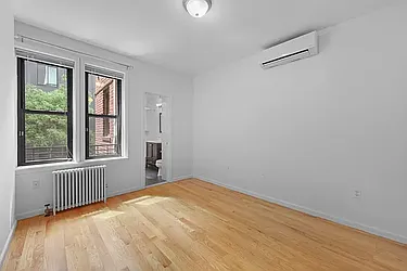 411 Manhattan Avenue #1 in Williamsburg, Brooklyn | StreetEasy