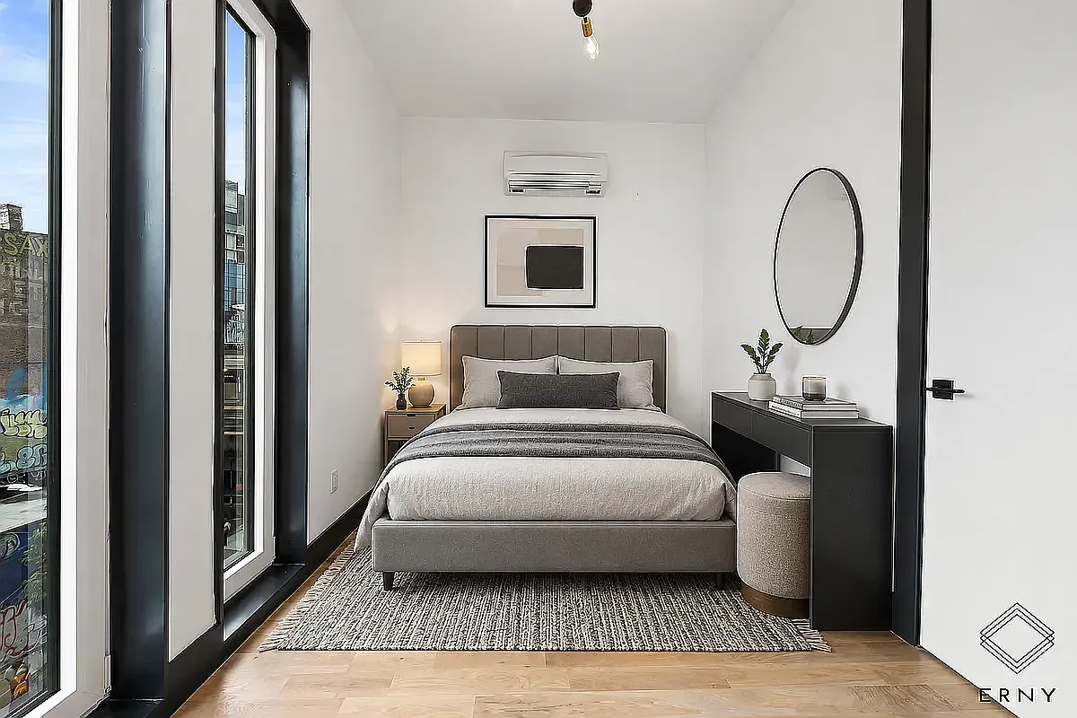 7 Melrose Street — Photo 3
