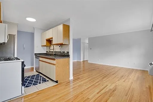 272 Regency Park Dr — Photo 9