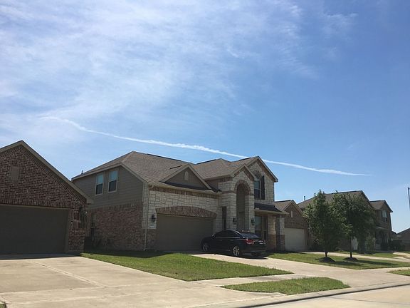 3rd image of 2419 Tall Sequoia Dr