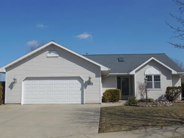 730 Desplaine Rd, De Pere, WI 54115