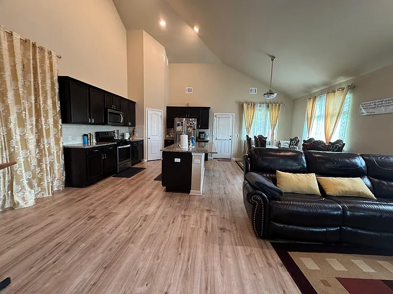 113 Queen Anne Dr — Photo 20