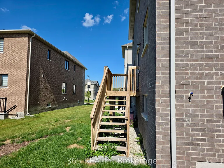 223 Warden St — Photo 50