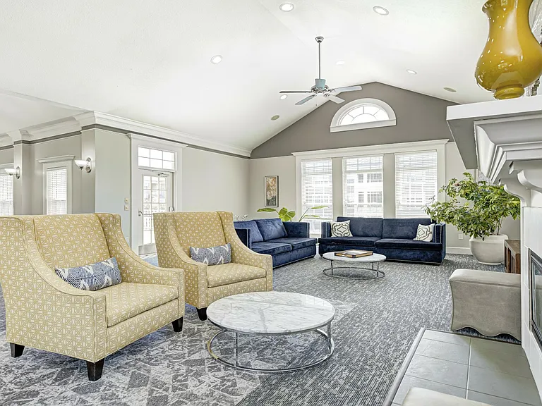 StoneBridge Luxury Apartment Homes — Photo 23