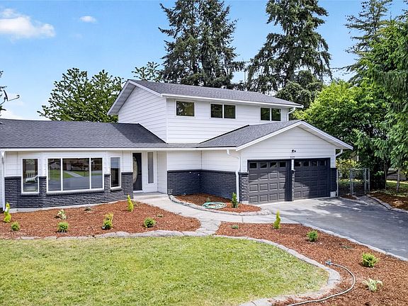 2nd image of 15015 111th Avenue Ct E