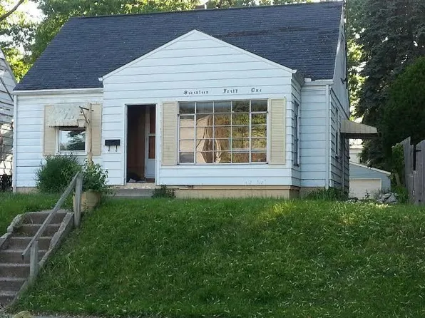 1741 Johnson St, South Bend, IN 46628