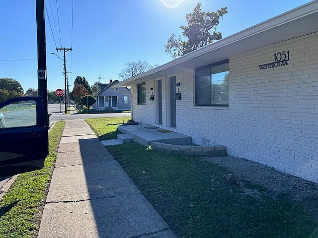 1724 Kennedy Dr — Photo 1