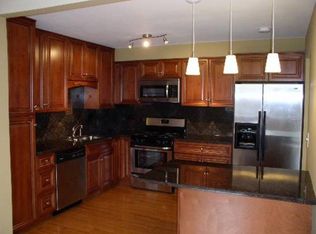 128 Julie Rd, Bolingbrook, IL 60440