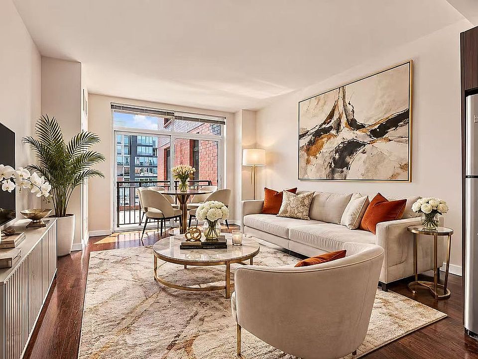 1st image of 12-15 Broadway #523
