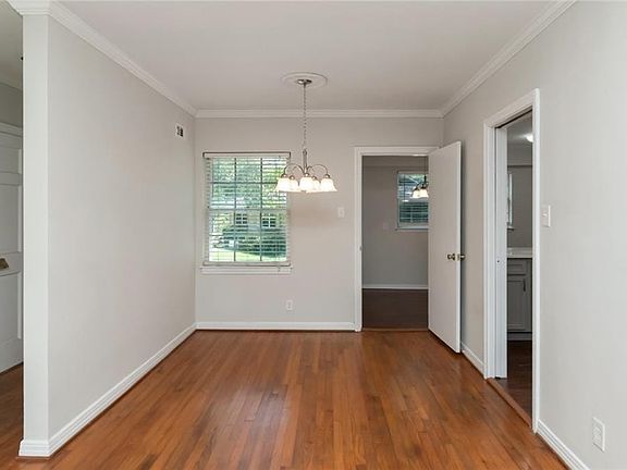 5th image of 2105 Upham Pl