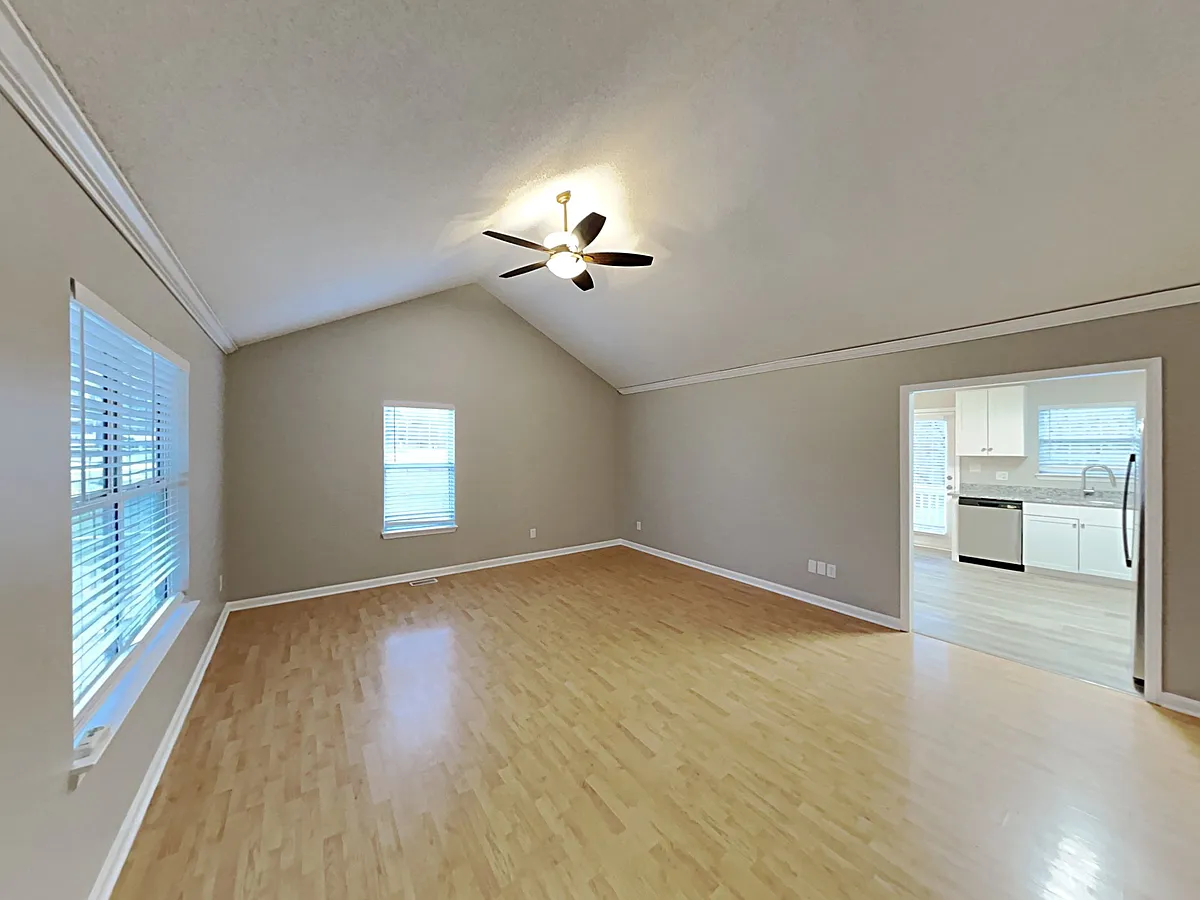 Building Photo - 401 Brookside Dr