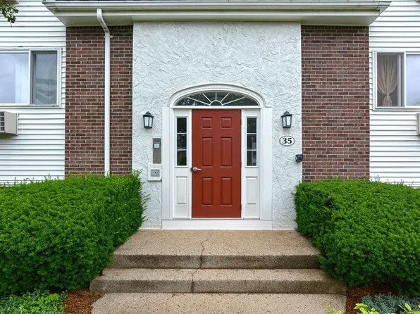 35 Will Dr Unit 2, Canton, MA 02021