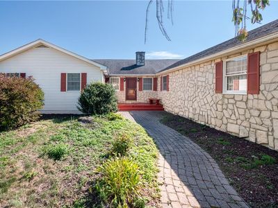 8727 Pleasant View Rd, Bangor, PA, 18013