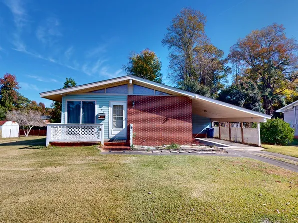 109 London Lane, Jacksonville, NC 28546