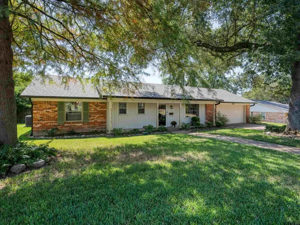 1711 Sterling Dr, Tyler, TX 75701