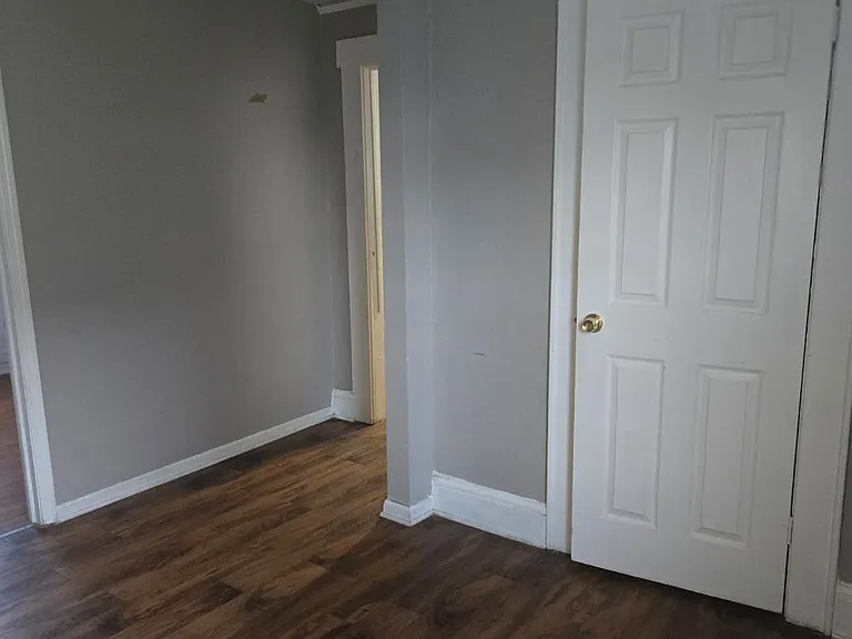 144-146 Mapes Ave #3 — Photo 3
