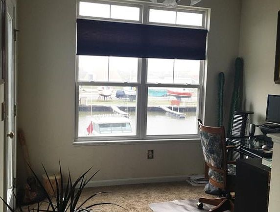 4th image of 325 W Marina Pkwy