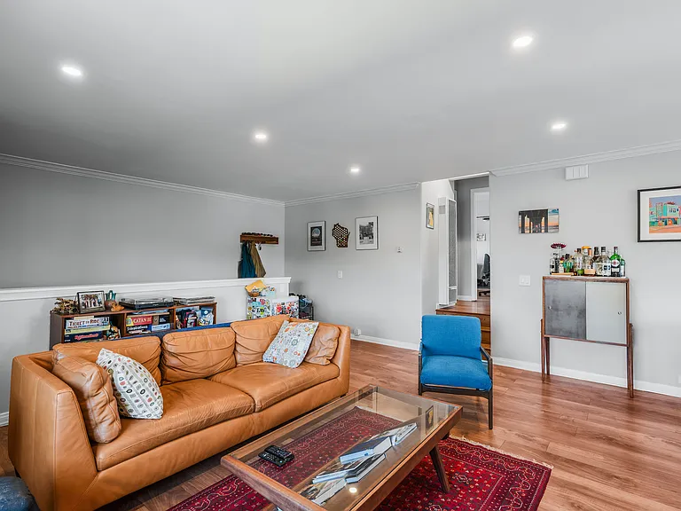 2913 A St #10 — Photo 11