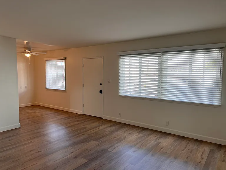 3901 E Mayfield St #5 — Photo 3