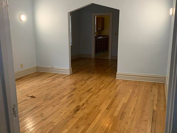 4th image of 517 Iris Ave