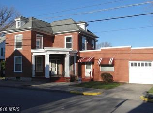 131 N 6th St, Chambersburg, PA 17201