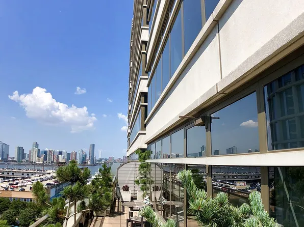 1 Morton Square image 1 of 9