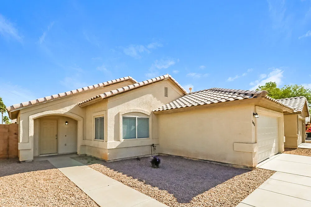 3 bed, 2.0 bath, 1266 sqft, $1,875 — Photo 3