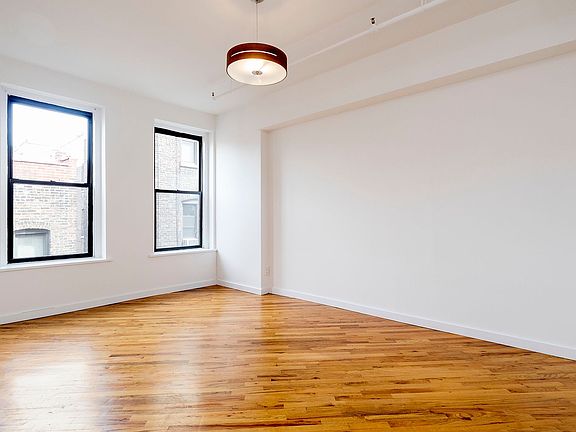 4th image of 215 W 20th St #6