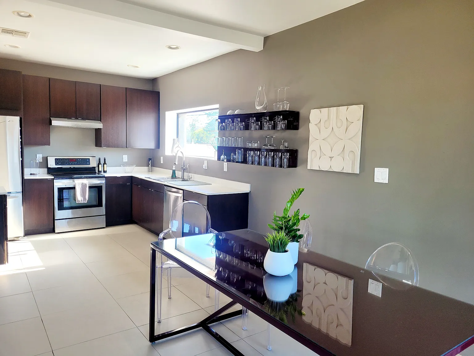 1 bed, 858 sqft, $2,000 — Photo 4