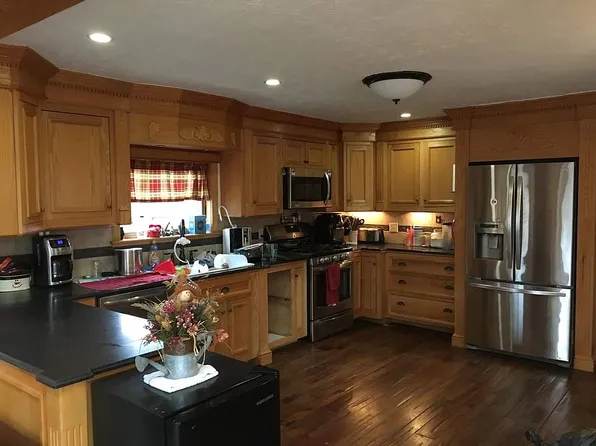 10740 Cross St, Hammondsport, NY 14840