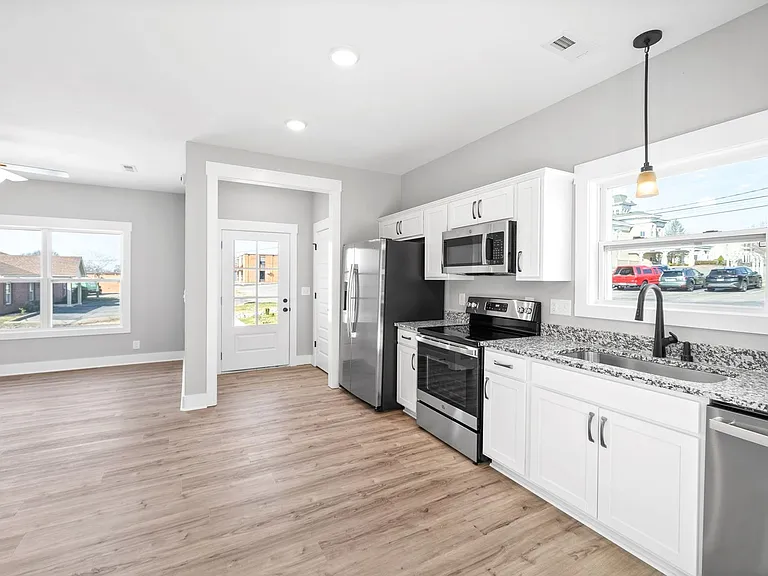 106 Cooper Pl — Photo 14
