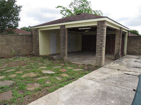 4th image of 11718 Coachfield Ln
