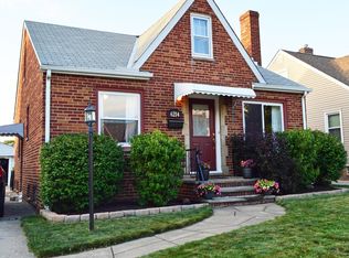 6214 Hampstead Ave, Parma, OH 44129