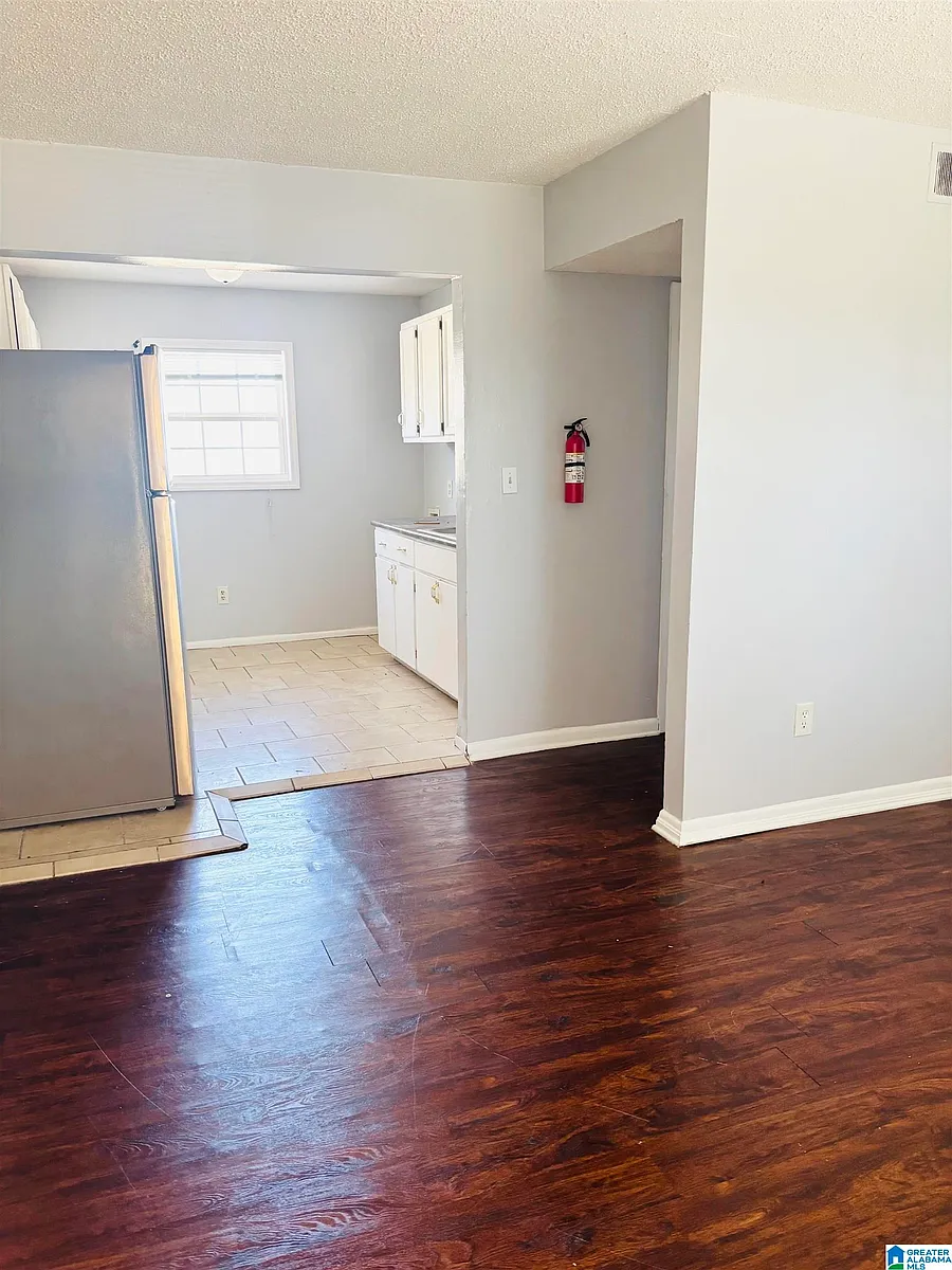 Building Photo - 732 Avenue F #F