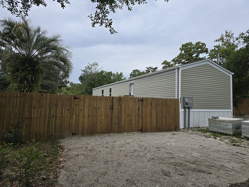 1st image of 4374 Loys Dr